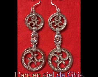 Long earrings Arabesque Rhodium plate.