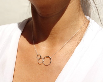 Necklace Sterling Silver 925, three circles linked symbol of infinite love, best friends, sisters