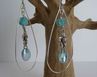 Delicate, thin, lightweight earrings