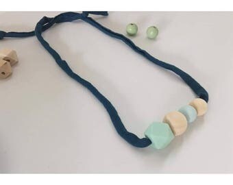 Petite blue necklace