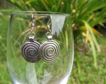 Earrings Tibetan style metal round