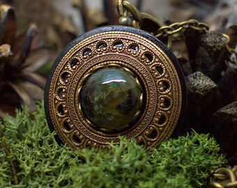 Protection 'Amddiffyn' pendant necklace wood Labradorite Talisman amulet
