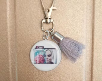 Cabochon resin epoxy "Izombie" charm keychain