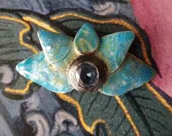 Enamelled sterling silver lotus flower pendant (or hair accessory) - pendentif (ou barrette) fleur de lotus en argent sterling émaillé