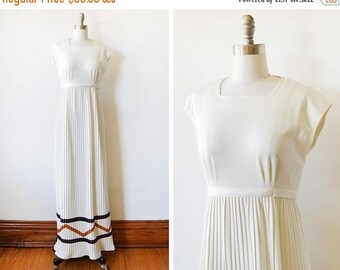 20% OFF SALE 70s white maxi dress, vintage 1970s Jonathan Logan dress, empire waist cap sleeve pleated dress, extra small xs