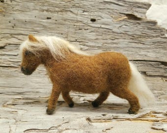 Miniature needle felted pony, shetland pony, palomino, miniature horse, wool pony, pony figurine