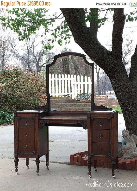 15 OFF SALE ANTIQUE Makeup Vanity / 1920's Sligh Mfg / Ready To Be