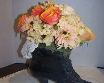 Vicorian bouquet in boot 10X12 in