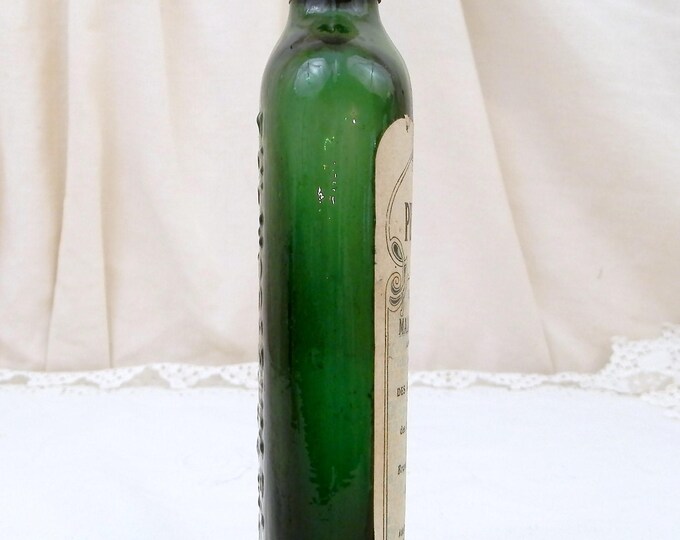 Antique French Cough Syrup "Pulmosérum" Medicine Green Glass Bottle with Original Paper Label from Paris, Apothecary, Belle Epoque France Antique French Cough Syrup "Pulmosérum" Medicine Green Glass Bottle with Original Paper Label from Paris, Apothecary, Belle Epoque France