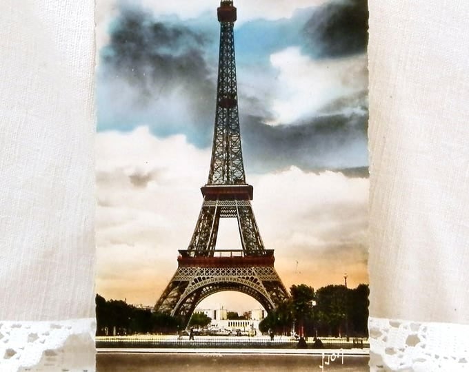 Vintage Unused Postcard of the Eiffel Tower in Paris France, Glossy Colored Black and White French Post Card the Tour Eiffel, French Decor