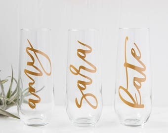 Personalized Champagne Flutes, Bridesmaid Gift, Bridesmaid Proposal, Bridal Party Gifts, Bachelorette Gifts, Bridesmaid Wine Glasses