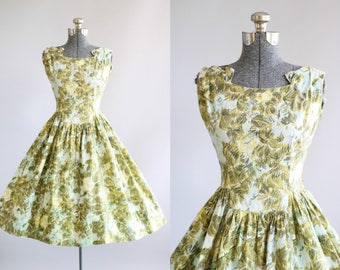 Vintage 1950s Dress / 50s Cotton Dress / Rembrandt Olive Green Scribble Floral Print Dress M