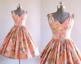 Vintage 1950s Dress / 50s Cotton Dress / Pink Tan and Peach Floral Dress w/ Shelf Bust S