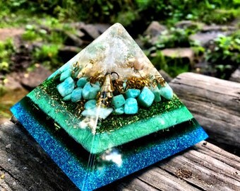 Orgone Pyramid - Harmony Of Space: Crystal quartz, Amazonite