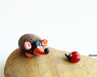 thumbnail image 2 of Top Collection Enchanted Story Fairy Garden Hedgehogs Sharing Outdoor Statue 2 of 9