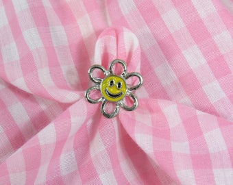 90s Flower Power Ring : NOS