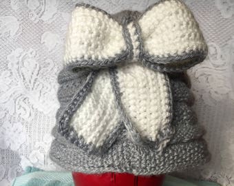Knitted bow hat