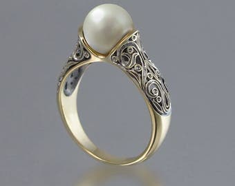 The ENCHANTED PEARL 14K gold ring with White Pearl