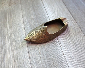 Ornate Brass Shoe, Vintage Brass Shoe Ashtray, Brass Slipper, Paperweight, Brass Trinket Dish, Old Antique Shoe, Miniature