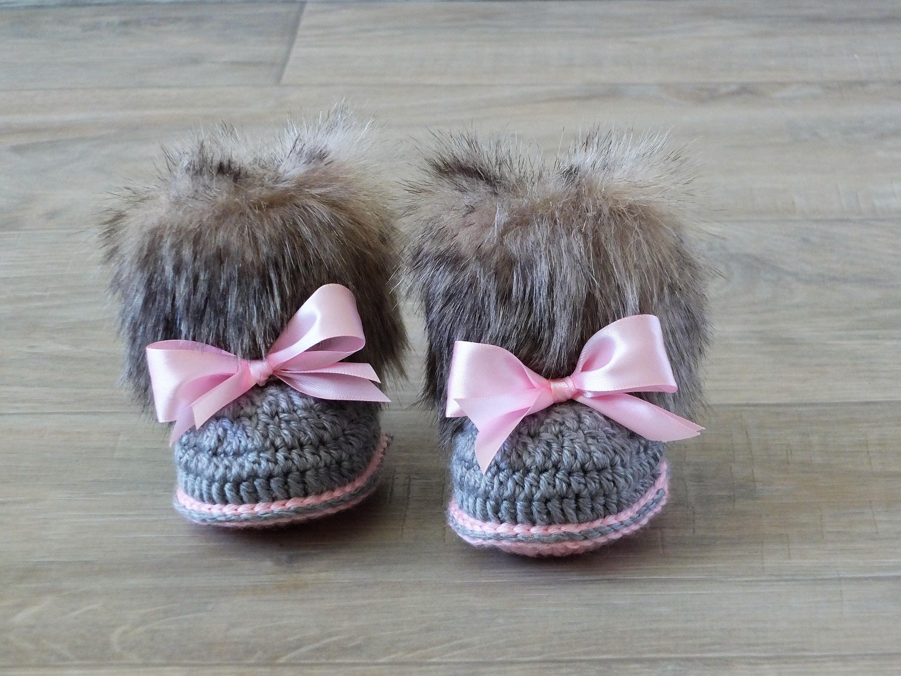 Faux fur baby girl Booties Gray and pink Newborn winter