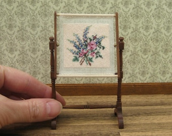 1:12 needlepoint kit, Needlework stand, 1/12 tapestry frame embroidery, Roses embroidery stand, Miniature dollhouse frame, 3.5" high, 40 ct