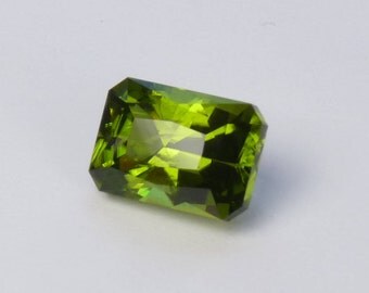 USA cut Peridot Faceted gemstone Natural Peridot from San Carlos reservation loose Peridot jewelry focal stone Chrysolite gem Olivine gem
