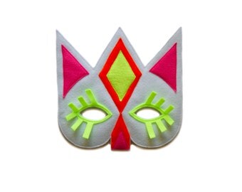 White UV reactive mask, EDC gear, Burning man accessory, festival costume, rave wear, glow in the dark mask, masquerade mask, club wear