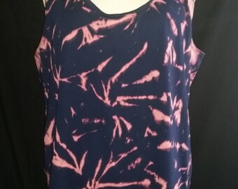 tie dying a tank top