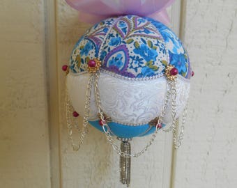 Chandelier Decor, Kimekomi Ball, Birthday Gift, Table Décor, Decorative Ball, Gift Exchange, Christmas Ball, Quilt Batting, Red Sequins
