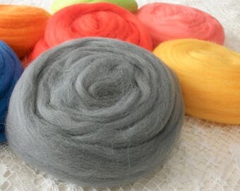 50g 2.5 m wool carded gray 4192 for felting needle & water.