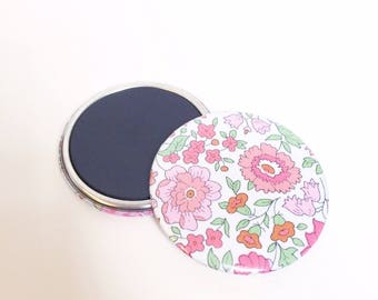 56mm soft Liberty "with pink Anjo" magnet