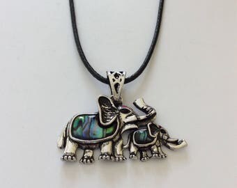 Abalone Mother and baby elephant necklace / elephant jewellery / Abalone jewellery / Paua jewellery / animal jewellery / animal lover gift