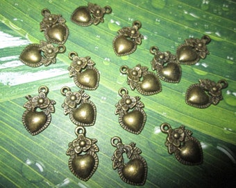 10 Breloques Coeur et sa fleur en métal bronze 19x11 mm Couleur bronze