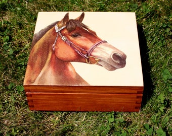 wooden box horse, keepsake box, horse lover, box for cowboy, casket horse, jewerly casket, strawberries box