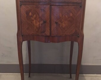 Comodino francese primi '900 con intarsi floreali in legno pregiato