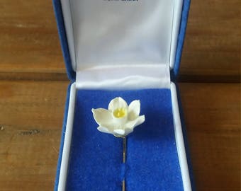 Aynsley bone china hat pin, vintage brooche bone china daffodil flower pin, vintage costume jewellery, vintage hat pin