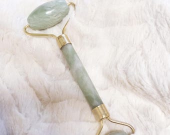 Jade roller, green beauty, skincare, anti-aging, essential oils, eco beauty, natural skincare, jade, healing crystals, artisan soap