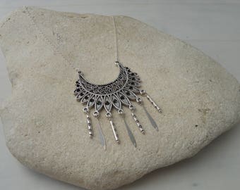 Silver bib necklace