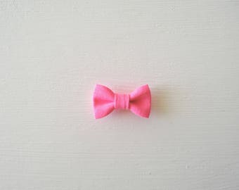 Small baby hair bow-neon pink