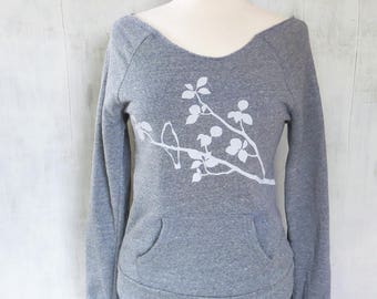 women's grey sweatshirt