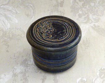 French Butter Crock in Dark Blue - Always Soft Butter