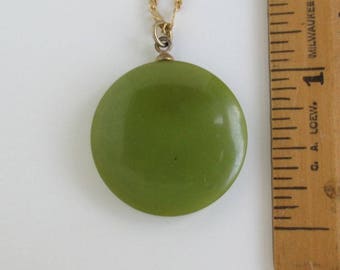 Green Bakelite Pendant Necklace - Vintage