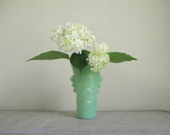 Art Deco Jadeite Vase , Mid Century Jadite Flower Vase , Fire King Jadeite Vase , Collectible Jadeite , Vintage Home Decor