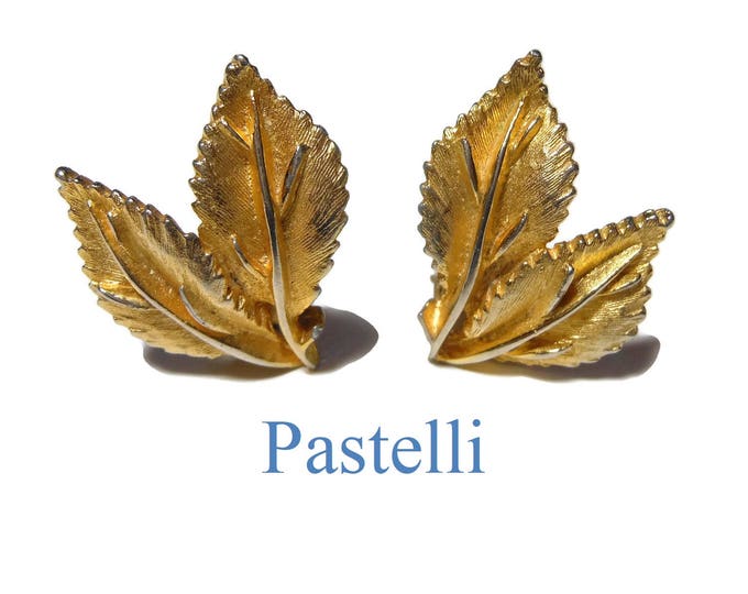 Pastelli clip earrings, signed Pastelli, gold leaves clip earrings, great detailing, Pastelli was a high end line of Royal of Pittsburgh