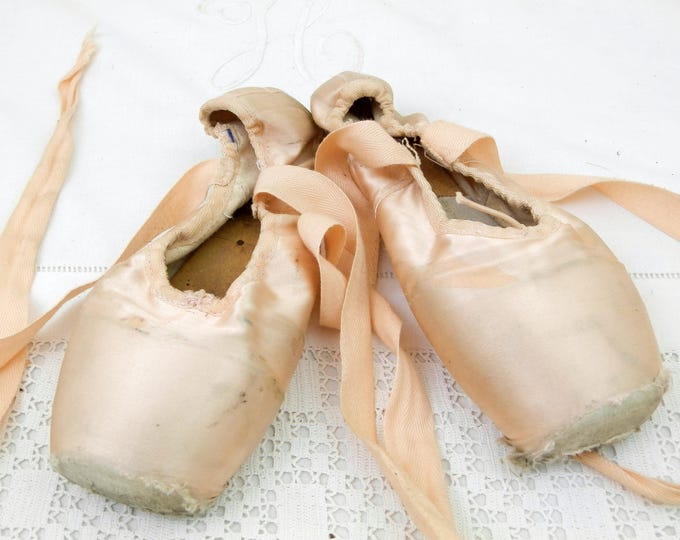Vintage Pink Satin Girls Pointe Ballet Shoes with Ribbons, Worn Shabby Ballerina Costume Shoe by Bloch Size 4 with Leather Sole
