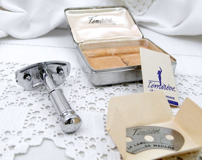 Vintage Unused Travel Folding Lady Safety Razor by Femireve from Paris in Engraved Metal Satin and Velvet Lined Box Complete with Blade,