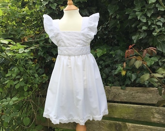 Girls White "Alice" Style Pinafore Apron With Broiderie Anglais Age 3-5