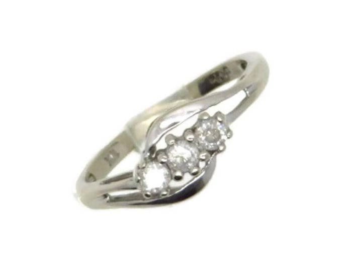 10K White Gold Diamond Ring, Vintage Three Stone Engagement, Wedding Band, 0.18 Carat, Size 6