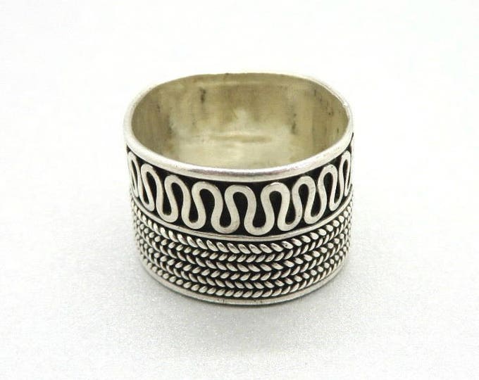 Sterling Silver Wide Band Ring, Vintage Scrolled & Braided Band Ring Size 7