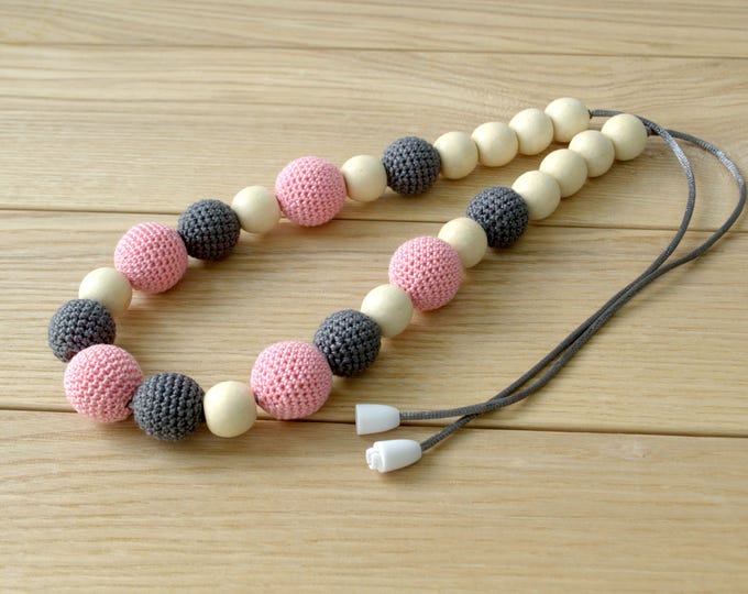 Nursing necklace - Teething necklace - Teething toy - Choose color - Crocheted necklace - Babywearing eco friendly toy